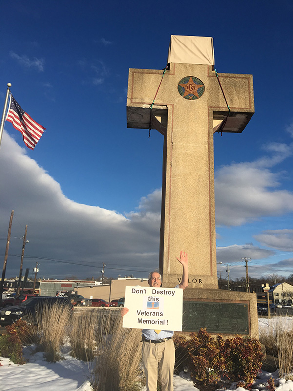 Veterans Memorial Peace Cross